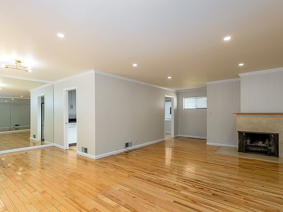 4th image of 2359 Trenton Dr