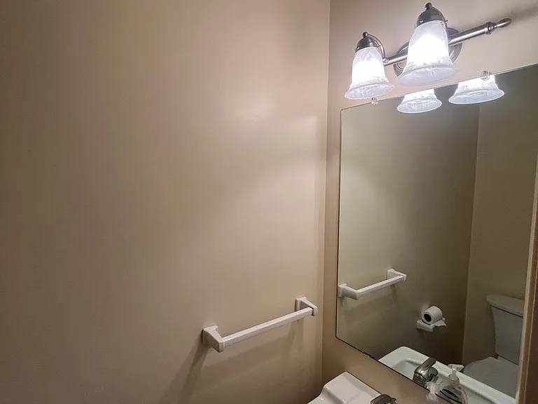 110 Hillary Dr — Photo 10