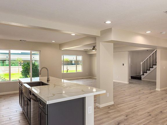 4th image of 7922 W Acoma Dr