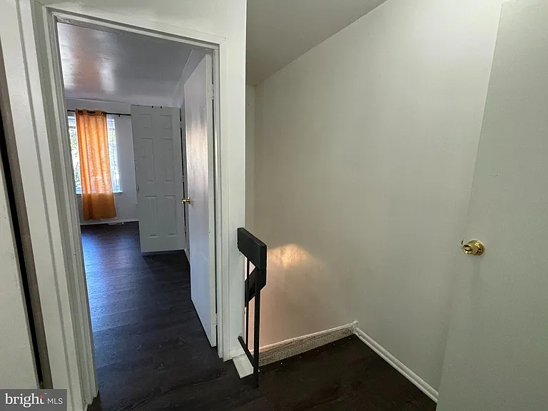 2404 Bayberry Ct — Photo 12