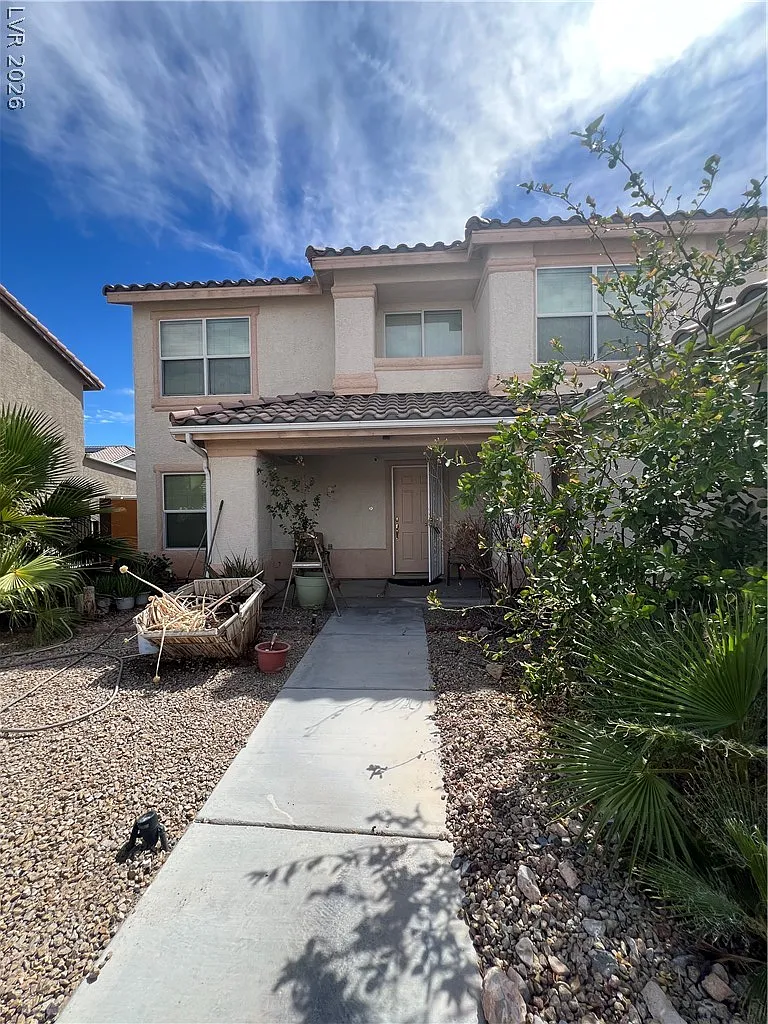 5 bed, 2.5 bath, 2886 sqft, $3,000 — Photo 4
