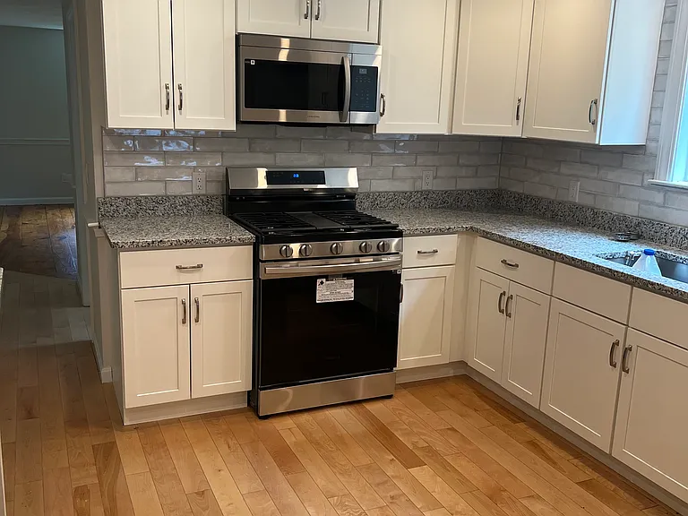 749 South St — Photo 3