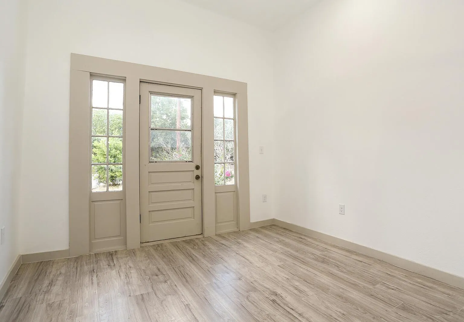 1 bed, 925 sqft, $950 — Photo 3