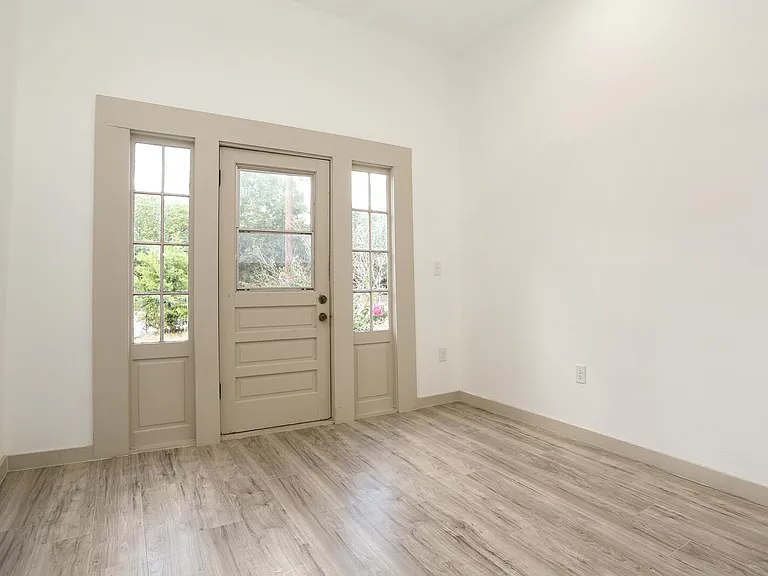 Bedroom unit 3