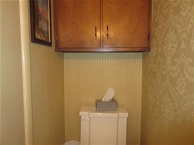 4th image of 712 Ferndale Ct