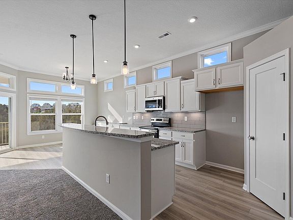 3rd image of 7665 Devonshire Dr #30-304