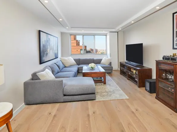 345 East 93rd Street image 1 of 9