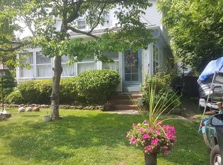 13 Erwin St, Sayville, NY 11782