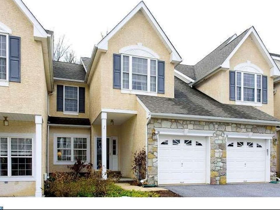 1st image of 36 Kennedy Dr