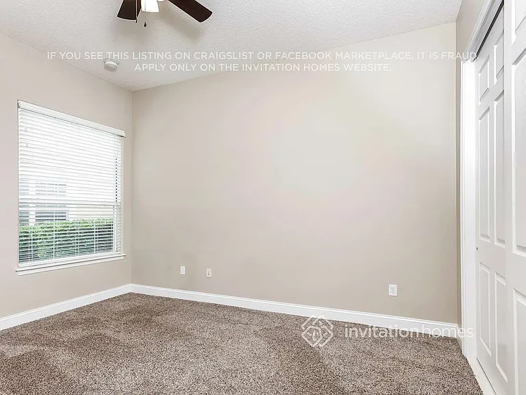133 W Village Dr — Photo 14