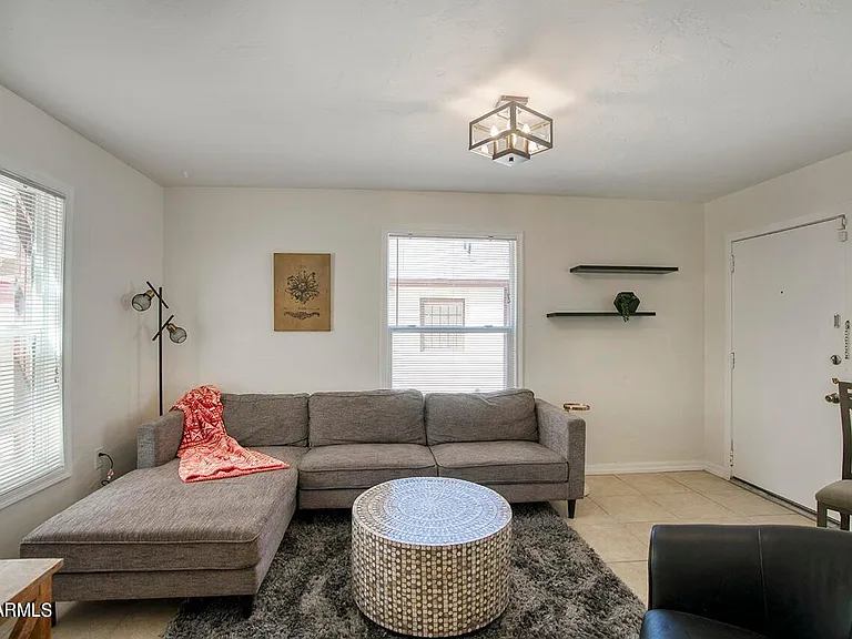 502 W Roma Ave #B — Photo 6
