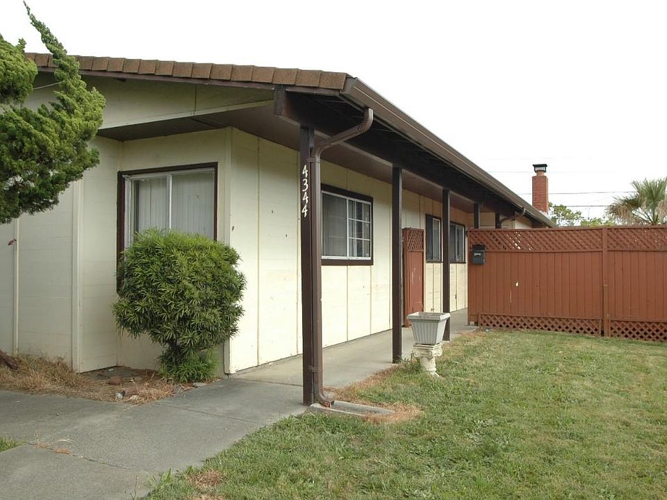 1st image of 4344 Overend Ave