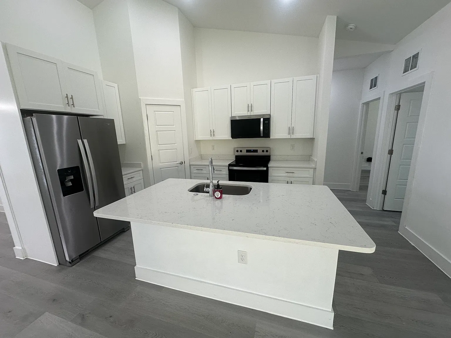 4 bed, 1641 sqft, $2,000 — Photo 4