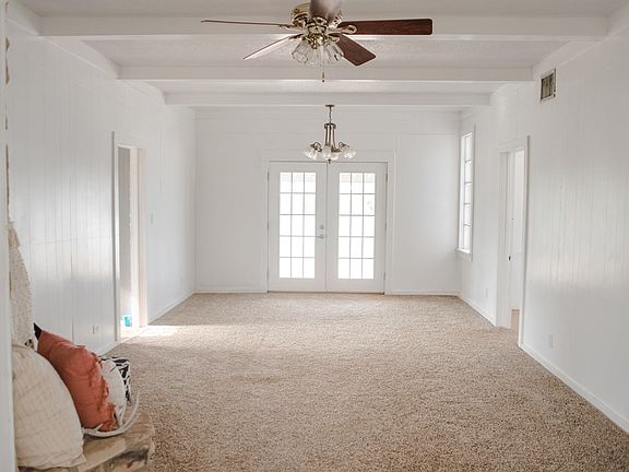 4th image of 817 3rd St
