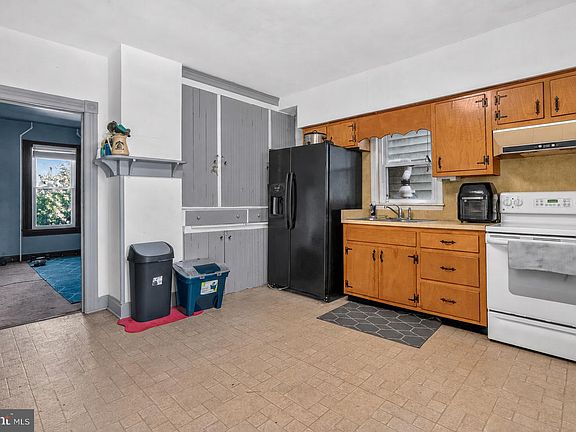 5th image of 90 Liberty St