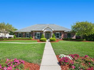 100 Primrose Dr, Belle Chasse, LA 70037
