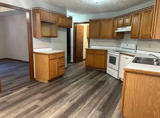 3414 W Riverside St, Springfield, MO 65807