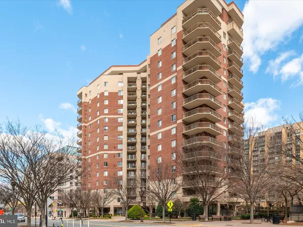 901 N Monroe St APT 1108, Arlington, VA 22201