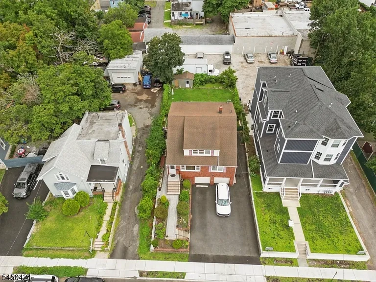 416 S Valley Rd #2 — Photo 20