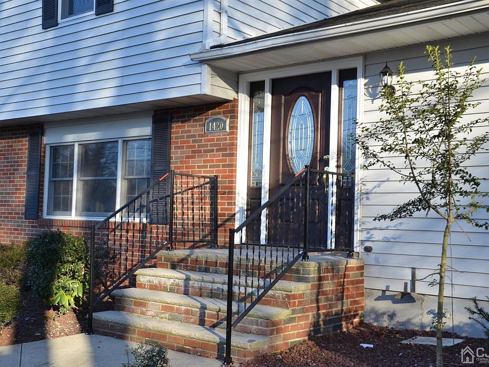1st image of 1420 Kearney Dr #1420