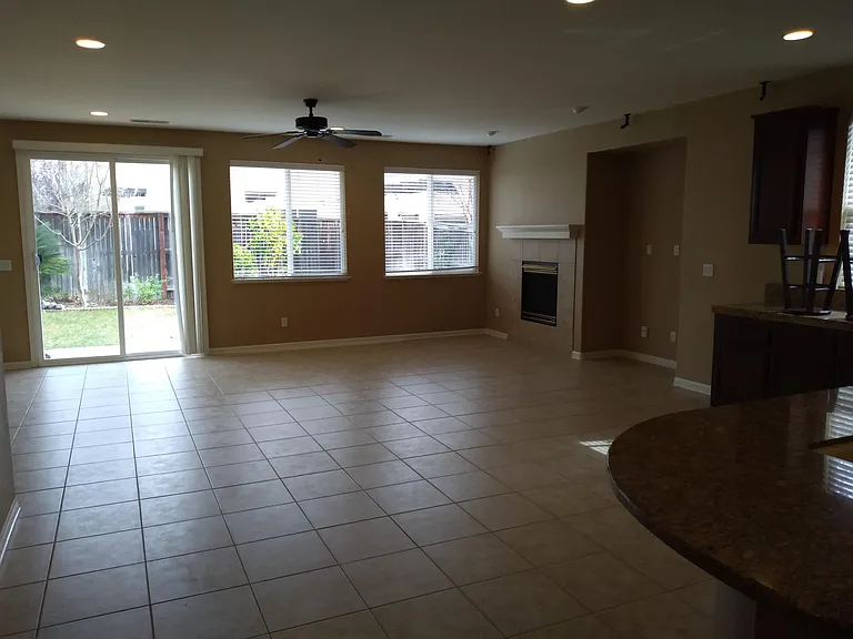 1154 Scheidegger Cir — Photo 3