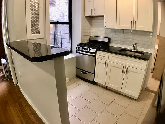 Rented by Compass | media 7