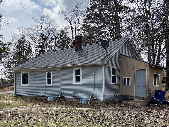 2nd image of 1112 Superior Street