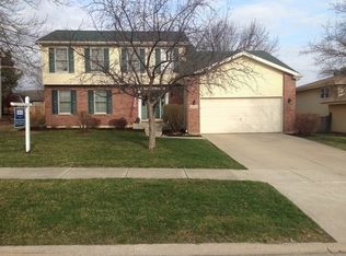 1940 William Dr, Crest Hill, IL 60403