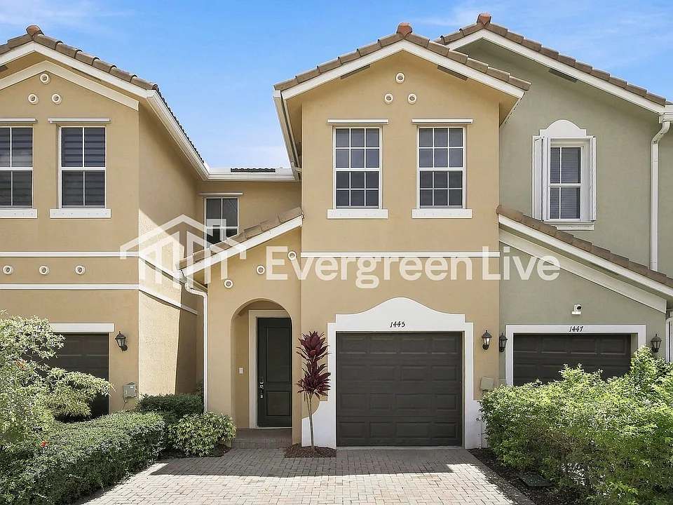1445 SE 26th Ave