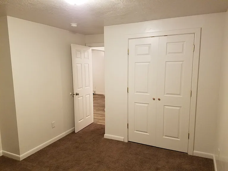 Willow Wood — Photo 14