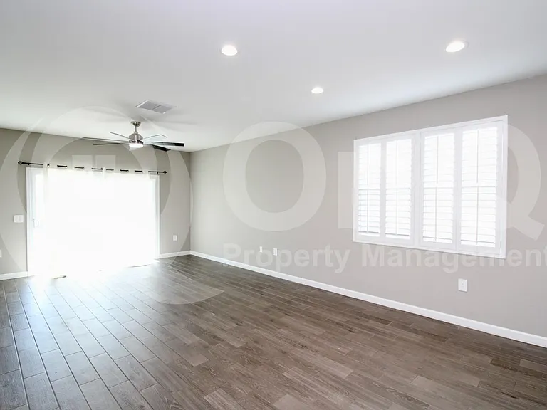 23979 W Verlea Dr — Photo 5