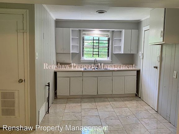 4th image of 3029 Sunrise St