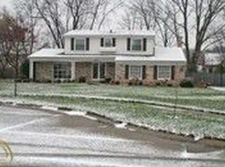 998 Huntsford Rd, Troy, MI 48084