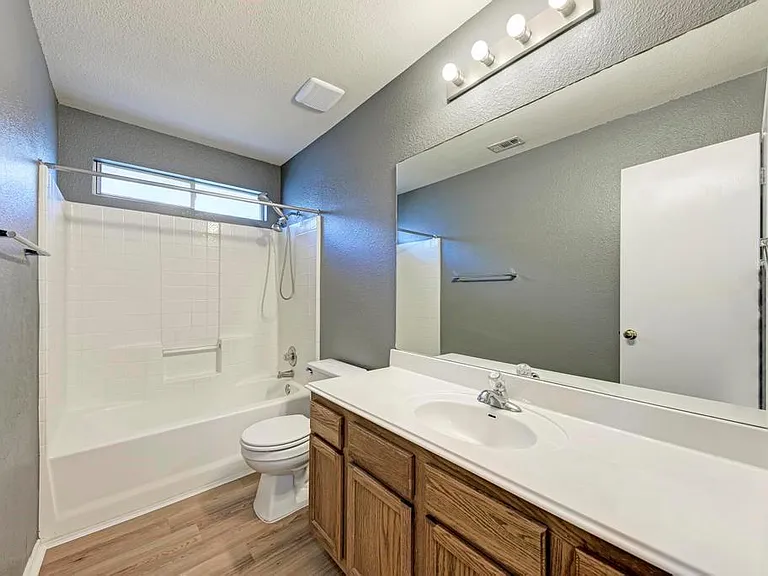 1203 Tricia Cv — Photo 26