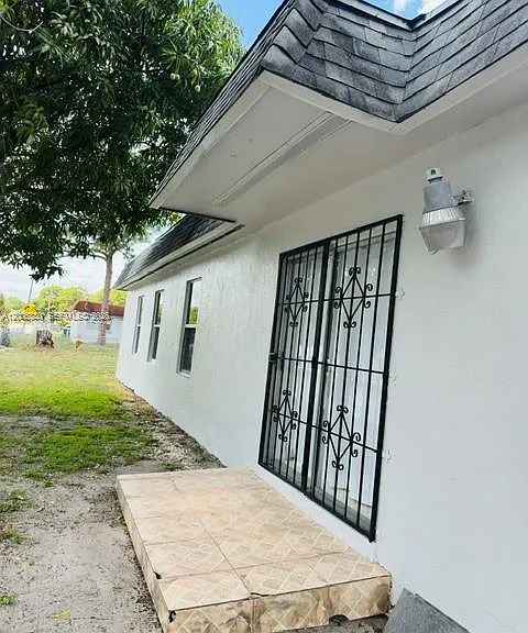 3929 NW 207th Ln — Photo 19