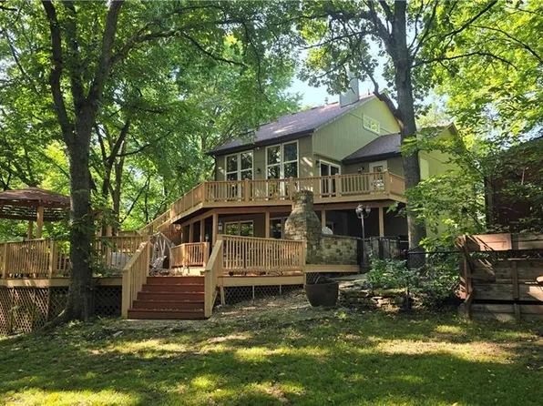 15421 Kansas Ave, Basehor, KS 66007