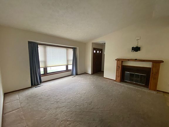 3rd image of 4117 W Lombard St