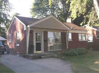 2611 Pelham St, Dearborn, MI 48124