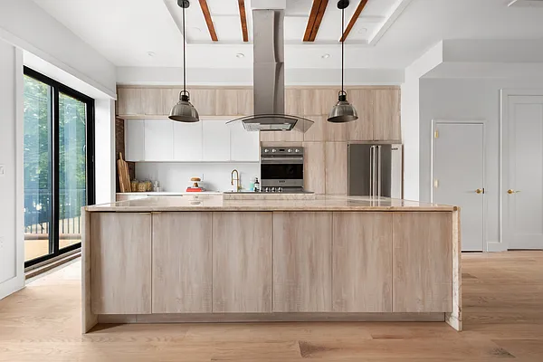 Sold by Compass | media 2