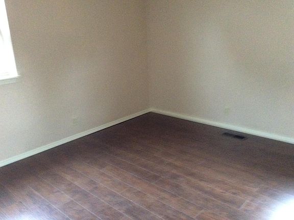 2nd image of 1705 Rock Hollow St