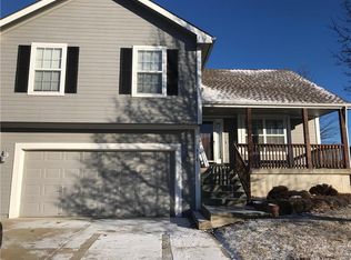 516 E Parma Way, Gardner, KS 66030