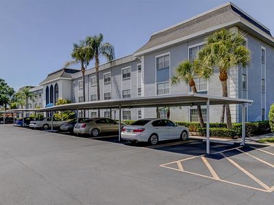 1706 Belleair Forest Dr APT 326, Belleair, FL, 33756