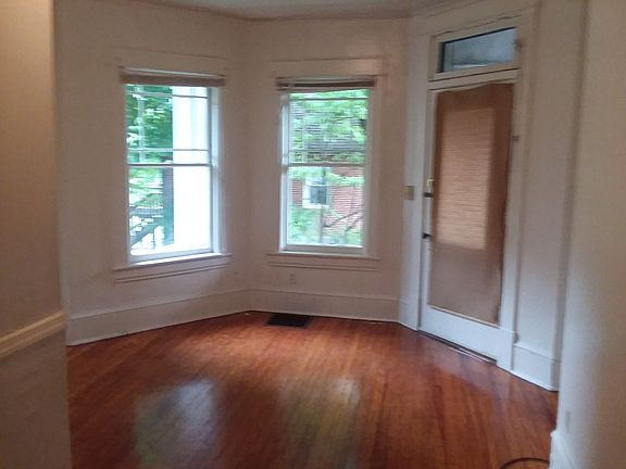 3rd image of 802 31st St NW #1