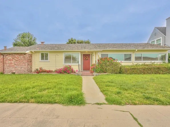 14 Marion Ave, Salinas, CA 93901