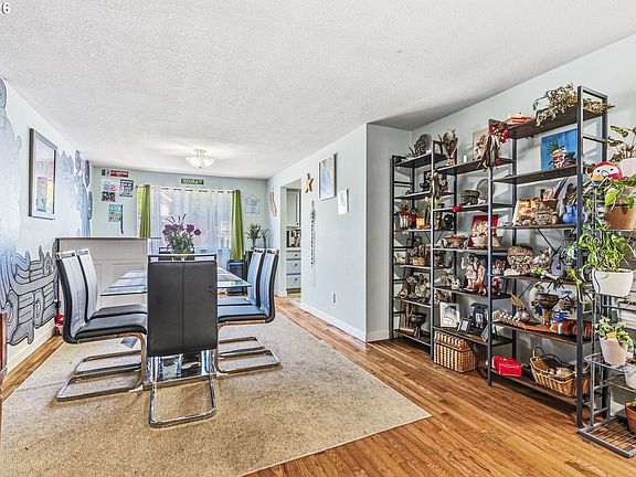 5th image of 2804 NE 86th Cir