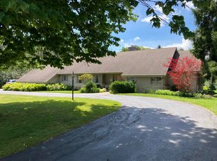 1421 W Spruce Ct, River Hills, WI 53217