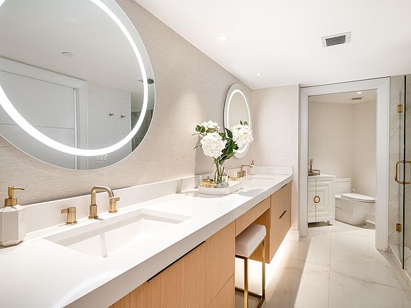 5th image of 100 SE 5TH Avenue #103