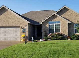 1340 W Chukar Holw, Haubstadt, IN 47639