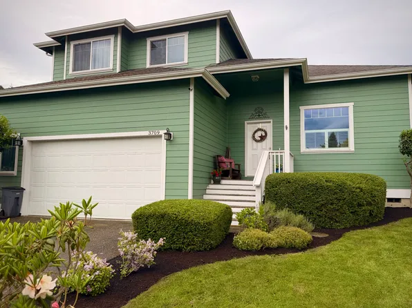 3709 W 7th St, Anacortes, WA 98221