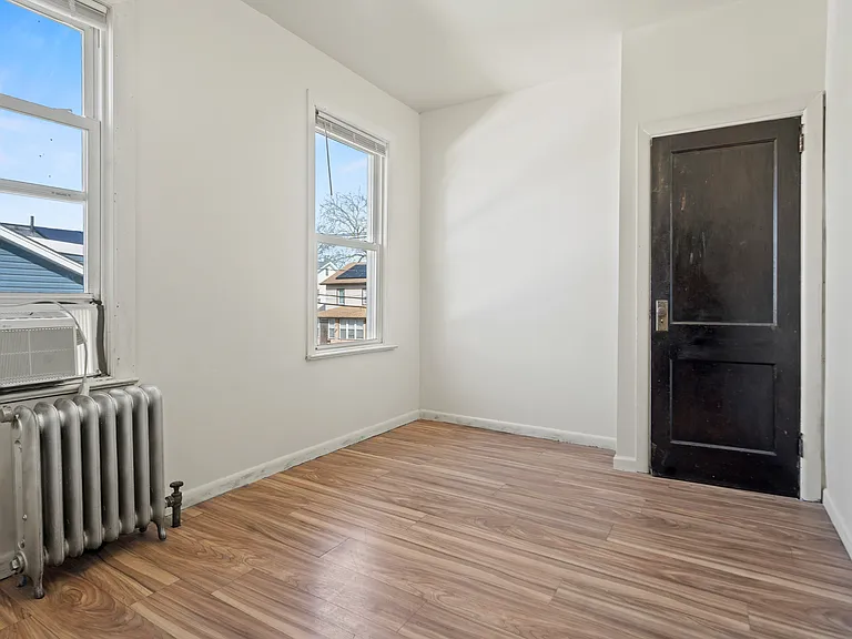 31 Temple Pl #2 — Photo 11